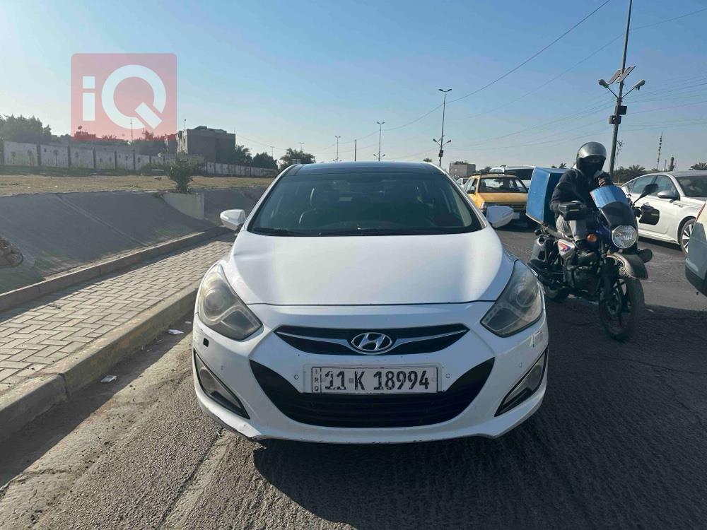 هیوندای i40